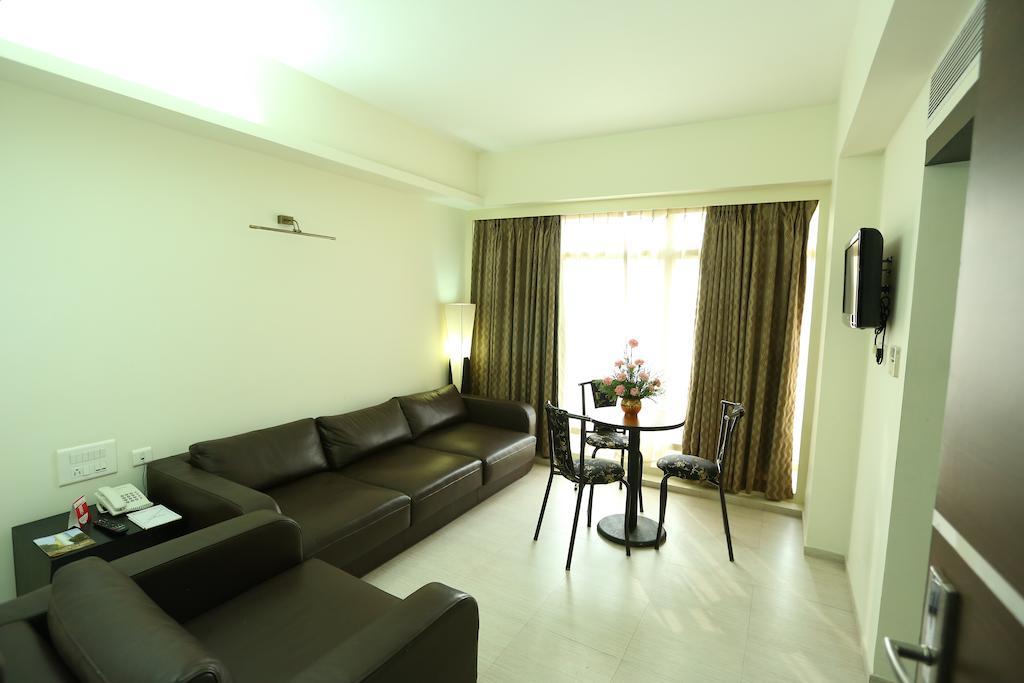 โรงแรมปัตตอม รอยัล Thiruvananthapuram ภายนอก รูปภาพ