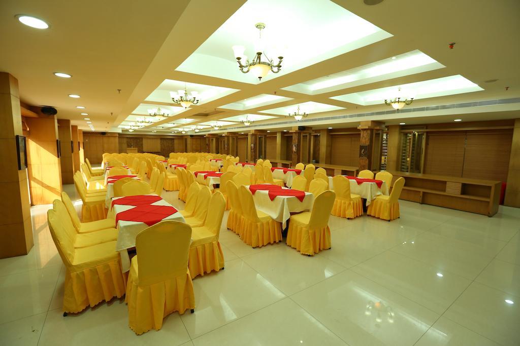 โรงแรมปัตตอม รอยัล Thiruvananthapuram ภายนอก รูปภาพ