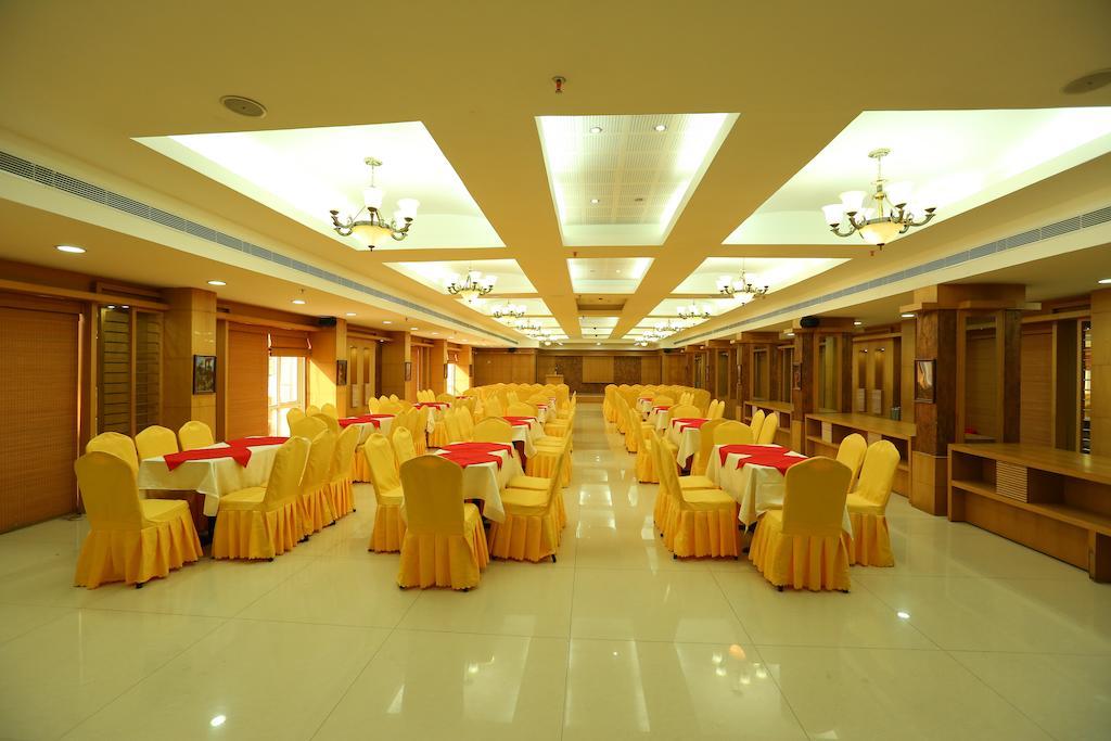 โรงแรมปัตตอม รอยัล Thiruvananthapuram ภายนอก รูปภาพ